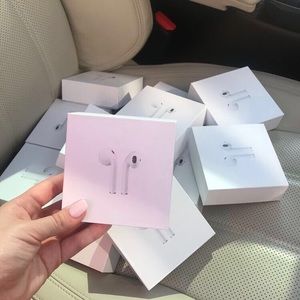 AirPod replicas